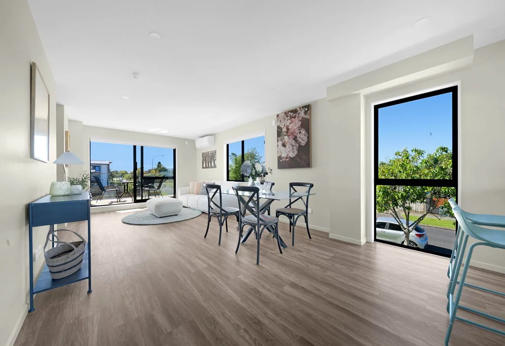 Manurewa 3房  Smart Design Home with Downstairs Ensuite