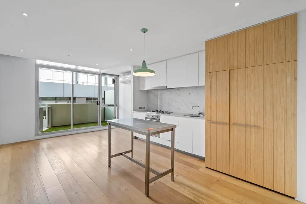 Stylish Apartment in the Heart of Port Melbourne
