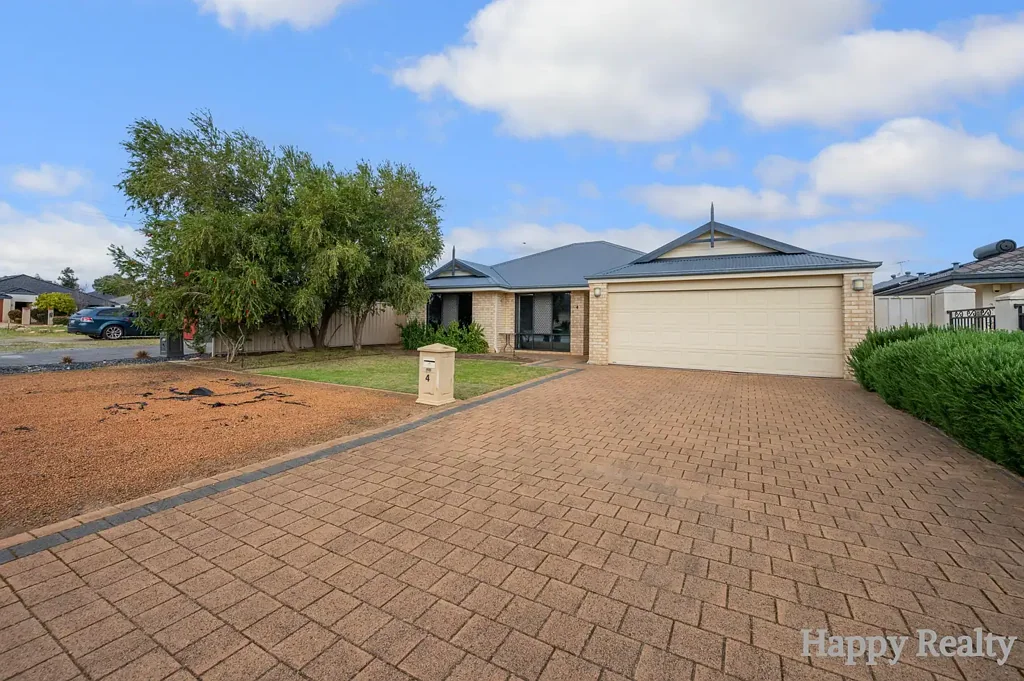 4 William Street, Wattle Grove, WA 6107
