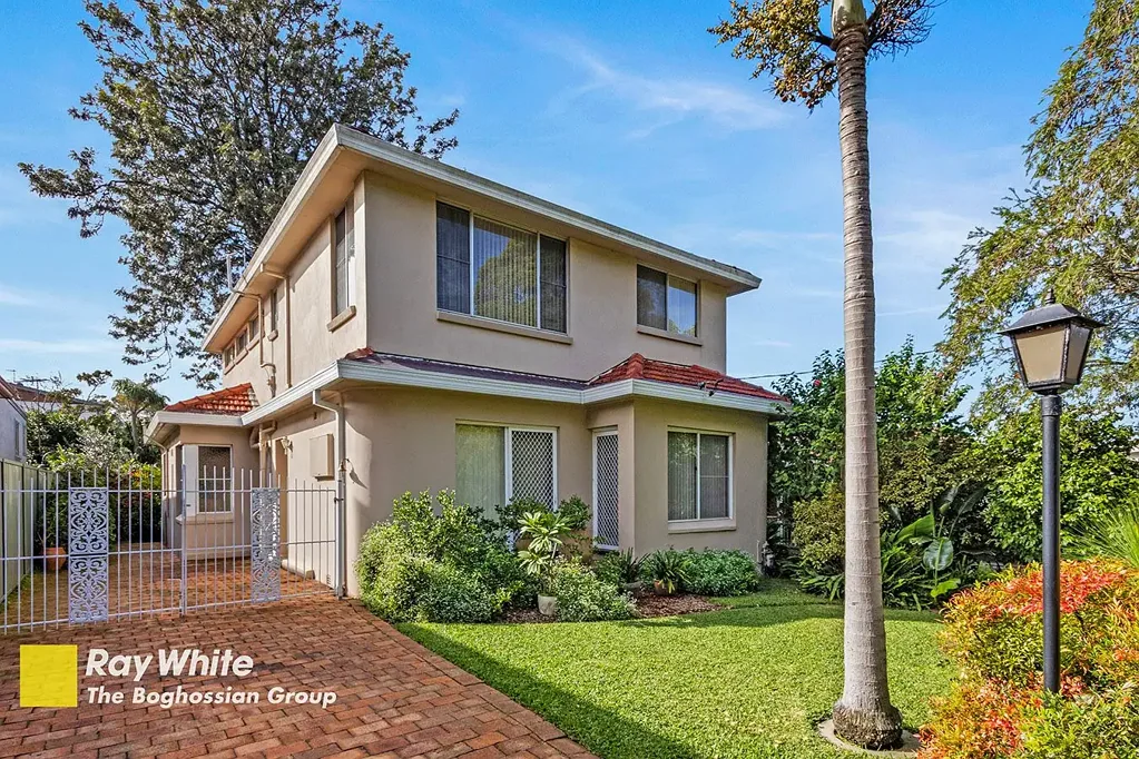 Kingsgrove 4Kwarto Convenient Family Living in a prime location