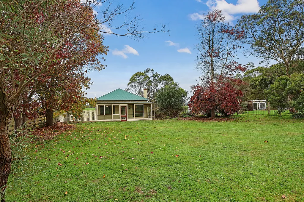 Ecklin South Escape to the Country