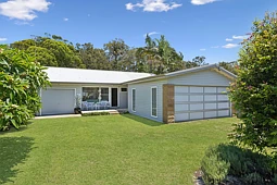 9 Lake Street, North Avoca
