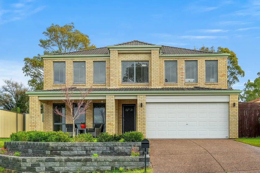 Comfortable Family Living in a Convenient Location