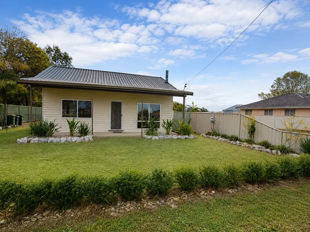 Barham 3ห้องนอน Comfortable Three-Bedroom Home with Tenant in Place