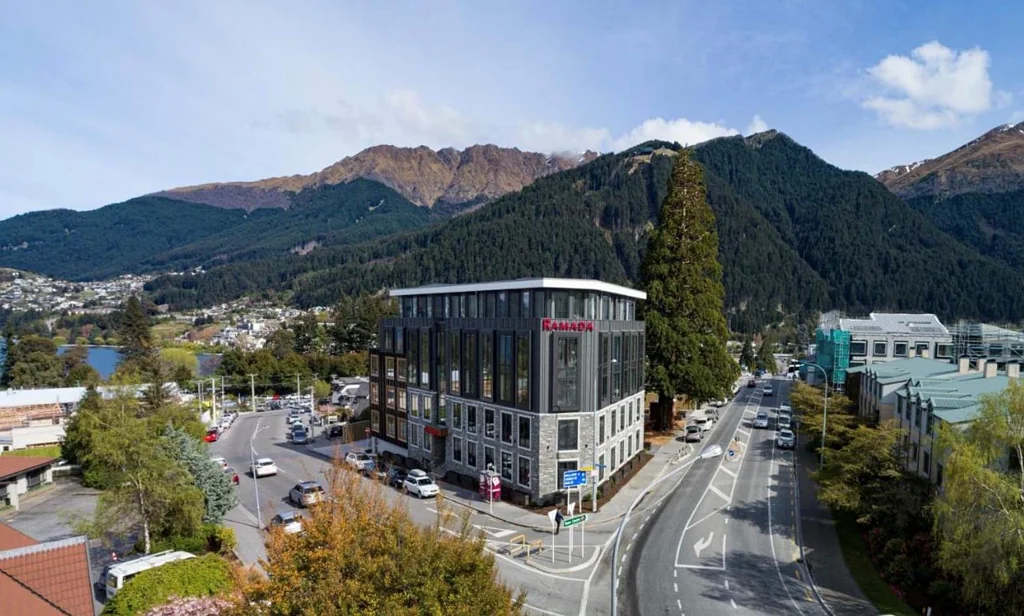 Queenstown 1 Bedroom Lakeview Investment in the heart of Queenstown