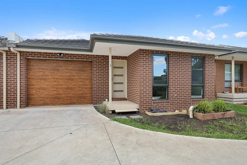 Longwarry 2 Slaapkamer TOWNHOUSE LIVING WITH QUALITY, STYLE AND CONVIENCE