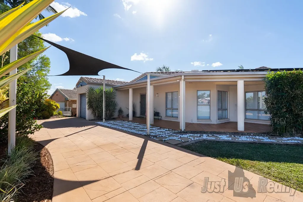Avoca 3Habitaciones Elevated Elegance with Poolside Living in Avoca