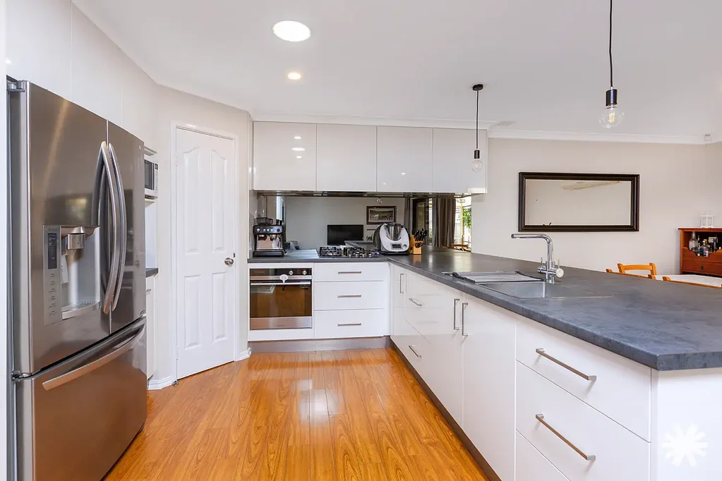 Carlisle 3部屋 SOLD BY THE STEVEN WEBSTER TEAM