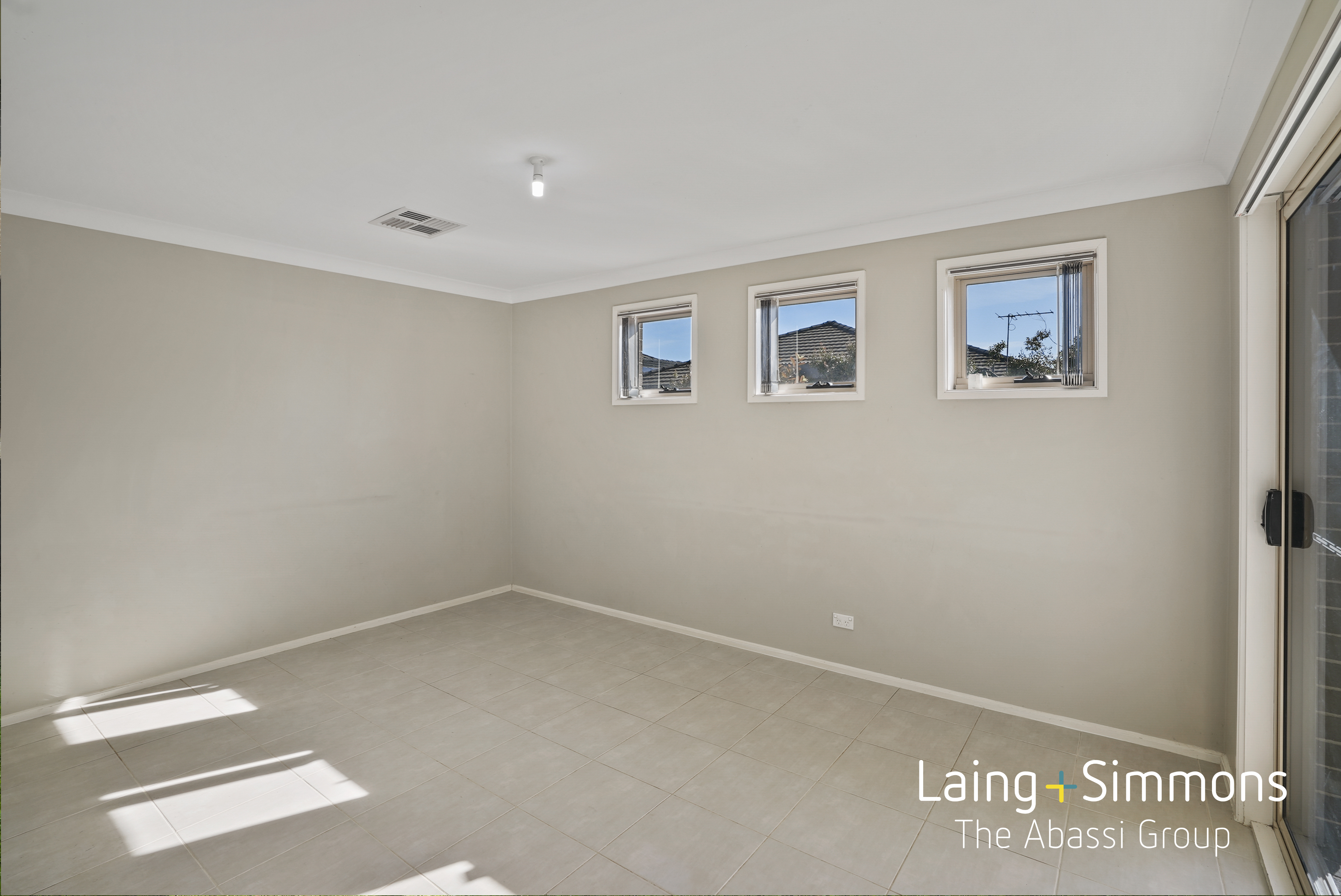 6 HUNTINGTON ST, ROPES CROSSING NSW 2760, 0 chambres, 0 salles de bain, House