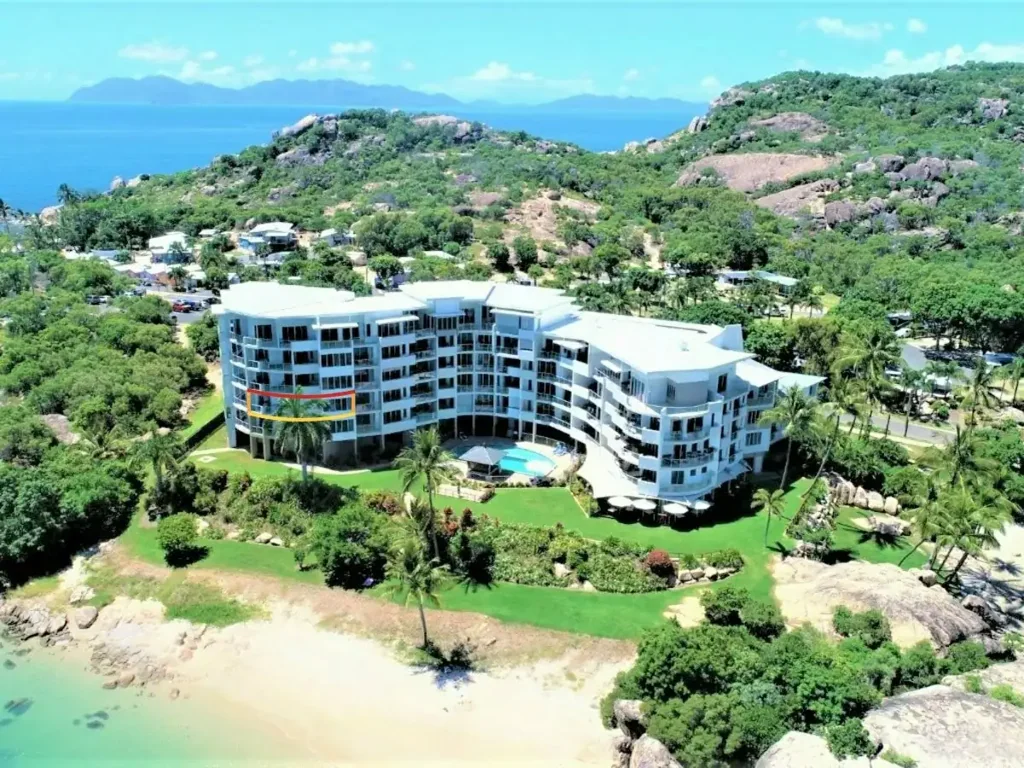 Bowen 2房  Beachfront Apartment with Stunning Ocean Views