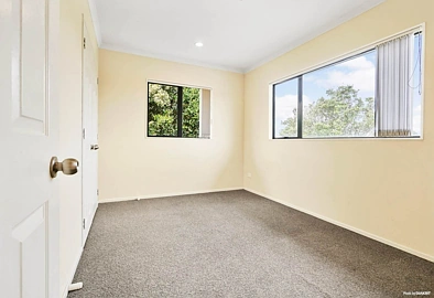 3 Bedrooms House
