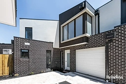 2/6 Bradford Court, Braybrook