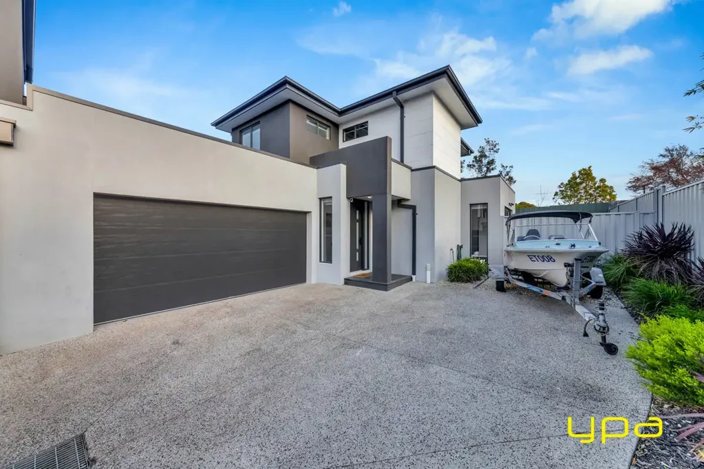 Cranbourne 3chambre Contemporary Living with Premium Comfort in Central Cranbourne