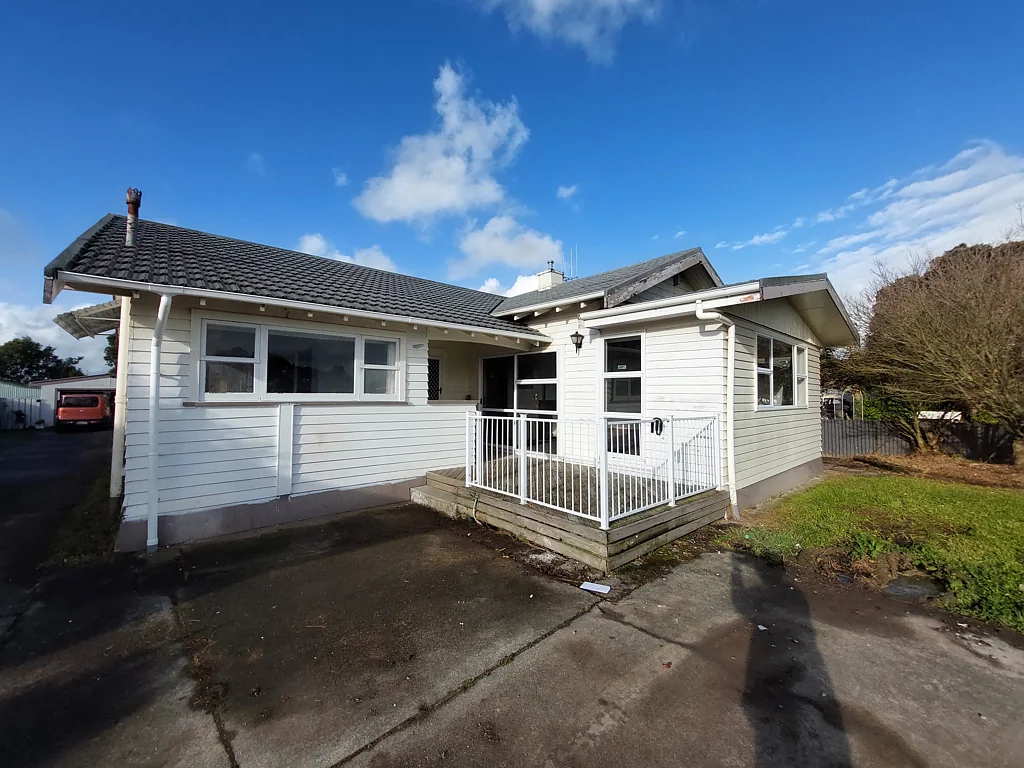 3 Bedroom West End
