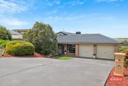 14 Osprey Parade, Hewett