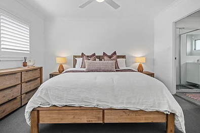 3/4 Crest Road, Wallsend, NSW 2287, 3房, 2浴, Townhouse