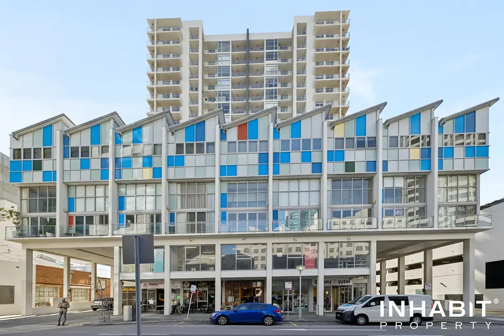 Perth 2房  Upgraded City Living with Space, Style and Convenience
