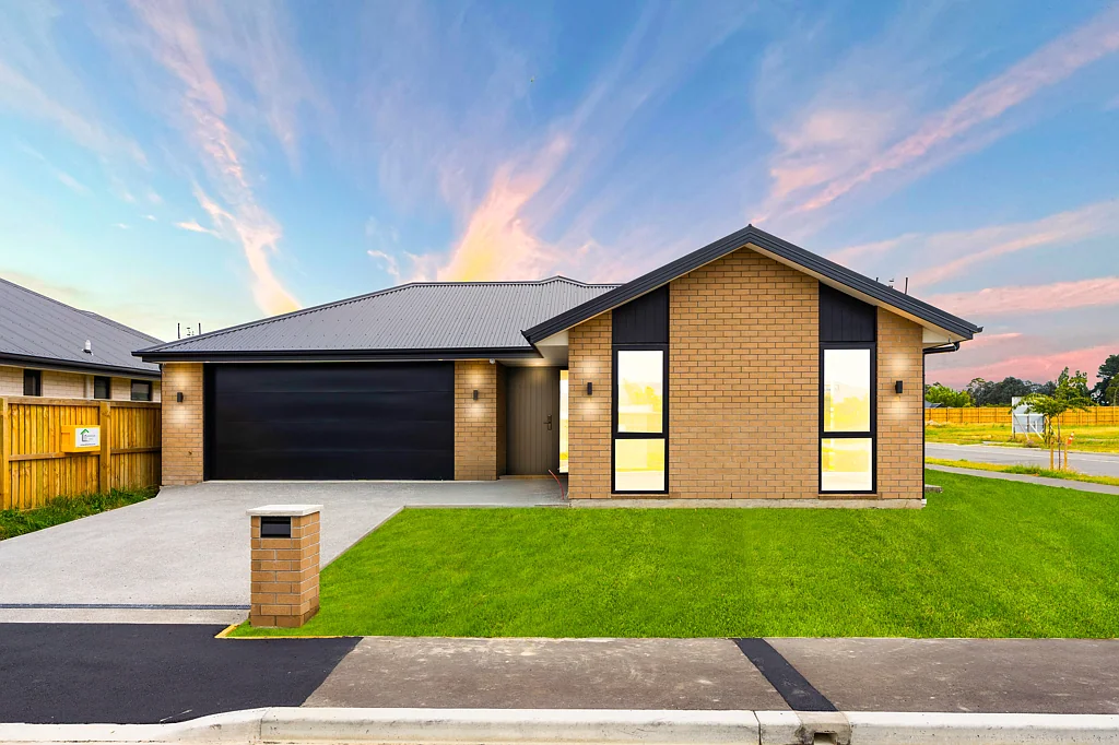 Amberley 4Moenga Your Journey to a Better Year - New Home !