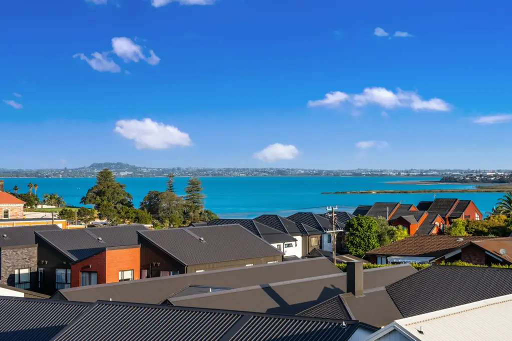 Hobsonville 2 Bedroom Views Above It All!