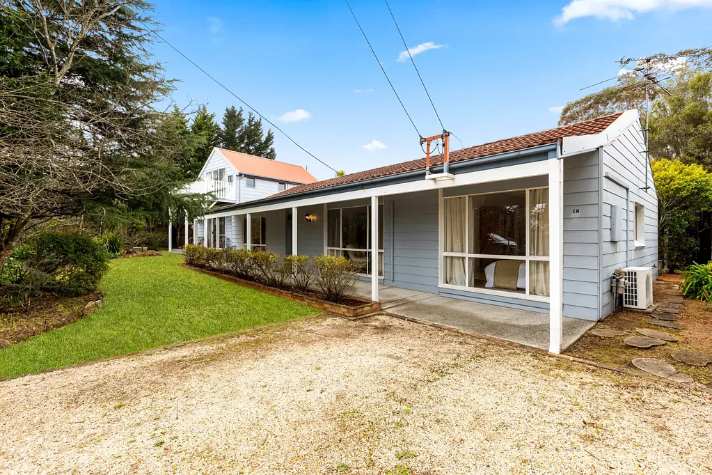 Wentworth Falls 3Moenga A HOME OFFERING SPACE, VERSATILITY AND A MOUNTAIN LIFESTYLE