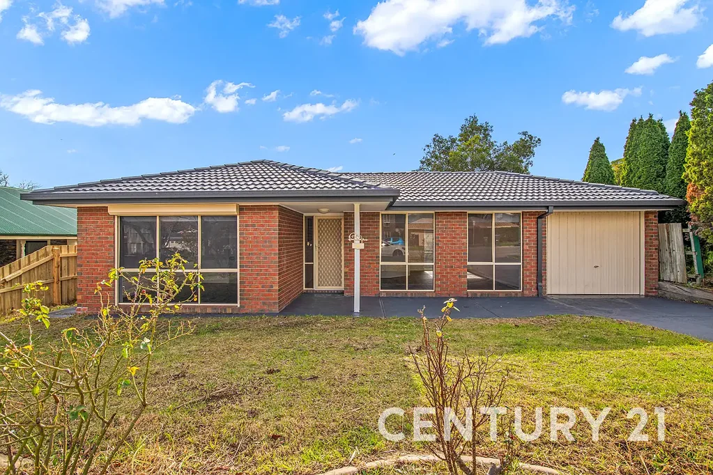Stylish Living with Space for the Whole Family