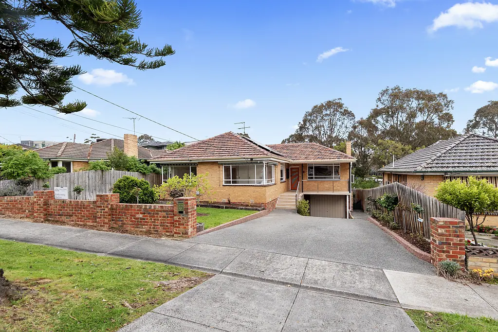 10 Montgomery Place, Bulleen, VIC 3105