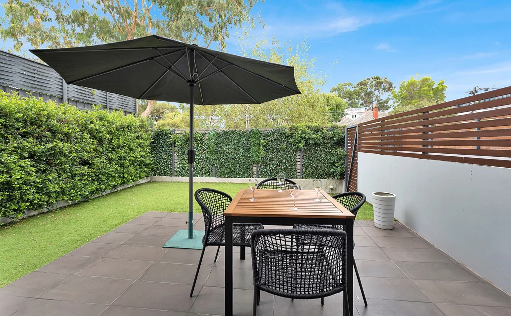 Contemporary Sanctuary in the Heart of Hampton  FULLY FURNISHED
