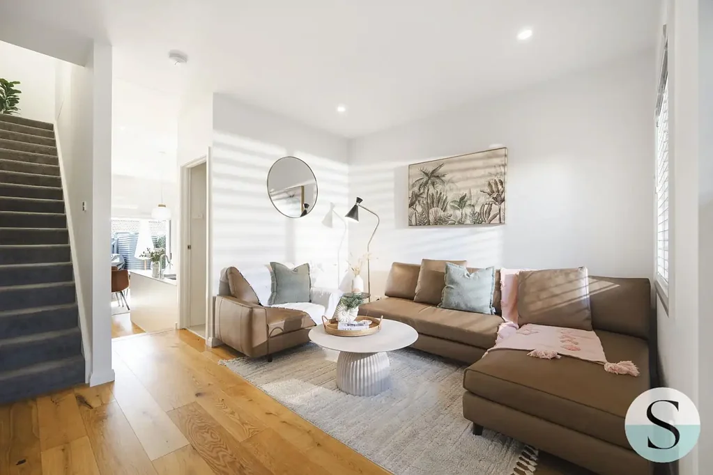 Whitebridge 3બેડરૂમ Contemporary Whitebridge Townhouse, Private Master Retreat, Courtyard Entertaining, Office Nook, Garage & Carspace, Relaxed Village & Coastal Living