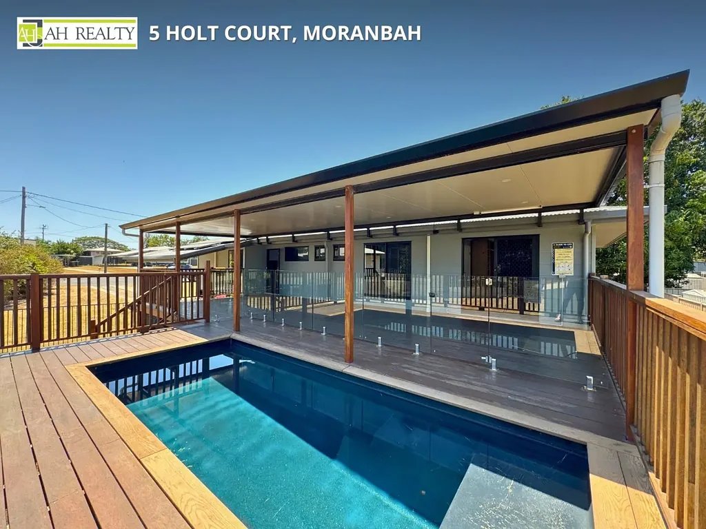 Moranbah 4Zimmer RENOVATED 4 BED, 2 BATH HOME WITH SPARKLING POOL AND LARGE ENTERTAINMENT DECK!