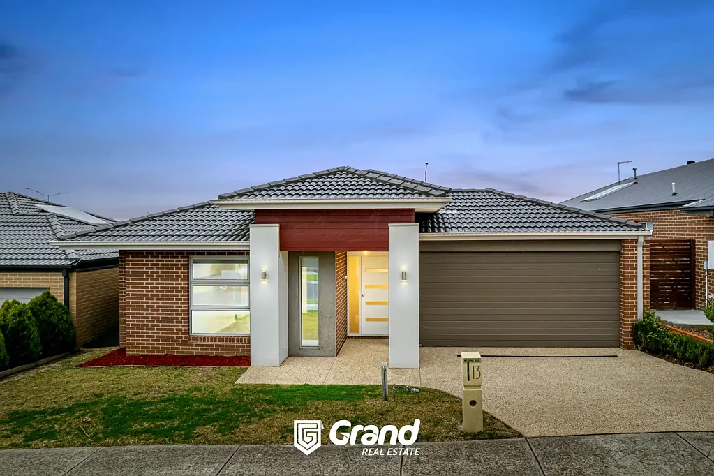13 Nixon Drive, Berwick, VIC 3806