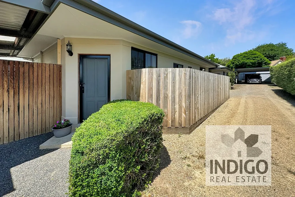 Beechworth 2Phòng ngủ Immaculately Presented Unit