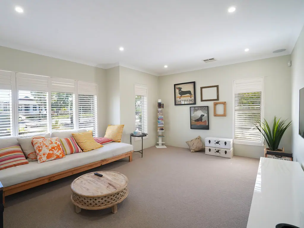 5 Horsenall close, Ellenbrook, WA 6069