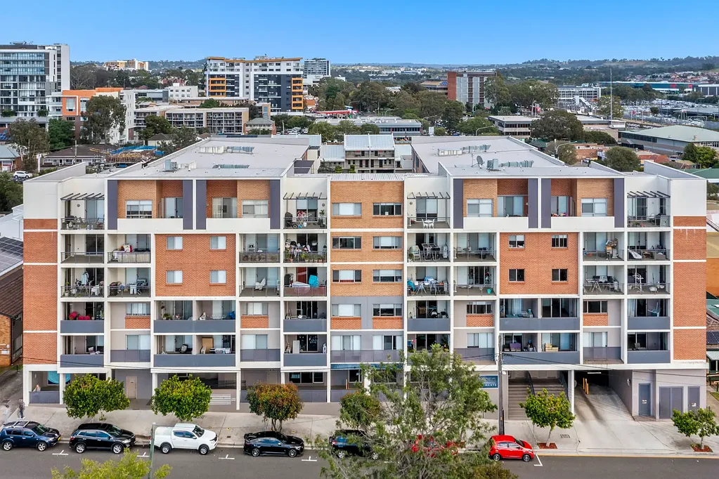 61/3-9 Warby Street, Campbelltown, NSW 2560