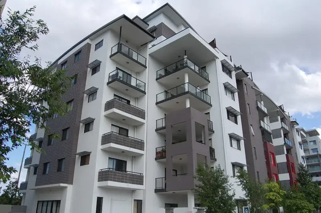 Secure Complex In Great Location