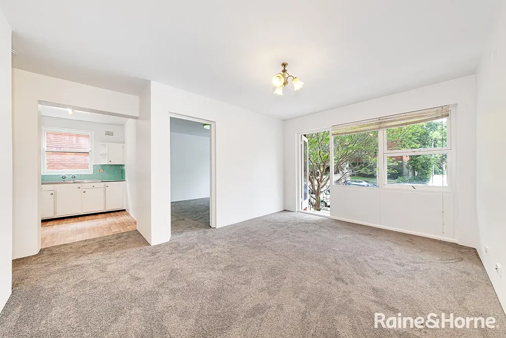 SPACIOUS 2 BEDROOM APARTMENT!