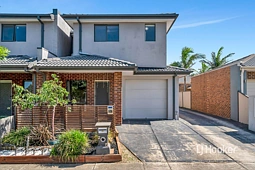 2/79 Hemsley Promenade, Point Cook