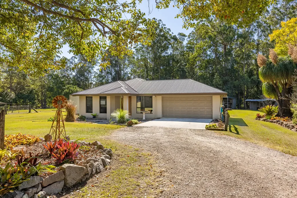 Woodford 6chambre Unrivalled Acreage Living: 5 Private Acres with Dual Occupancy