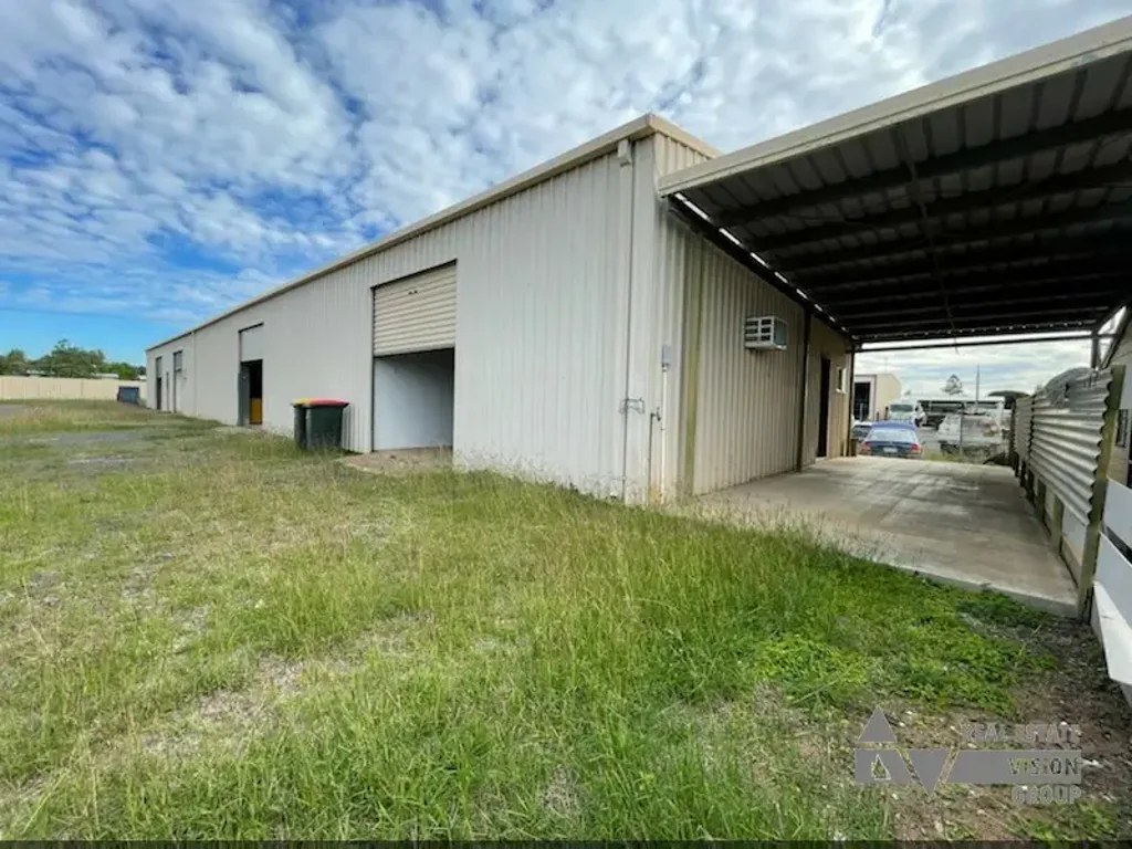 8 Wilga St, Blackwater, QLD 4717