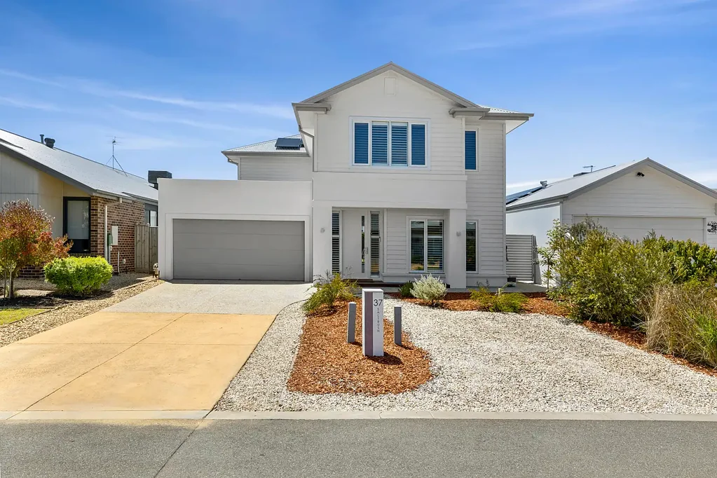 37 Saltbush Circuit, Point Lonsdale, VIC 3225