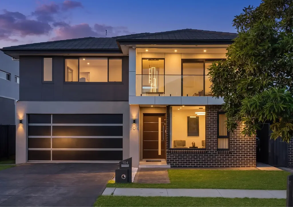 Leppington 5房 宽敞五卧  主卧套房  现代厨房  开放式布局  优质装修  Leppington优选 Elegant Family Living