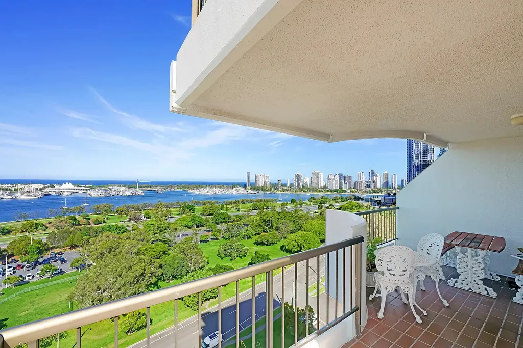 Sweeping Broadwater Views, Bathed In Northern Light