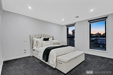 18 Sumner crescent, Point Cook, VIC 3030, 4 slaapkamers, 2 badkamers, House