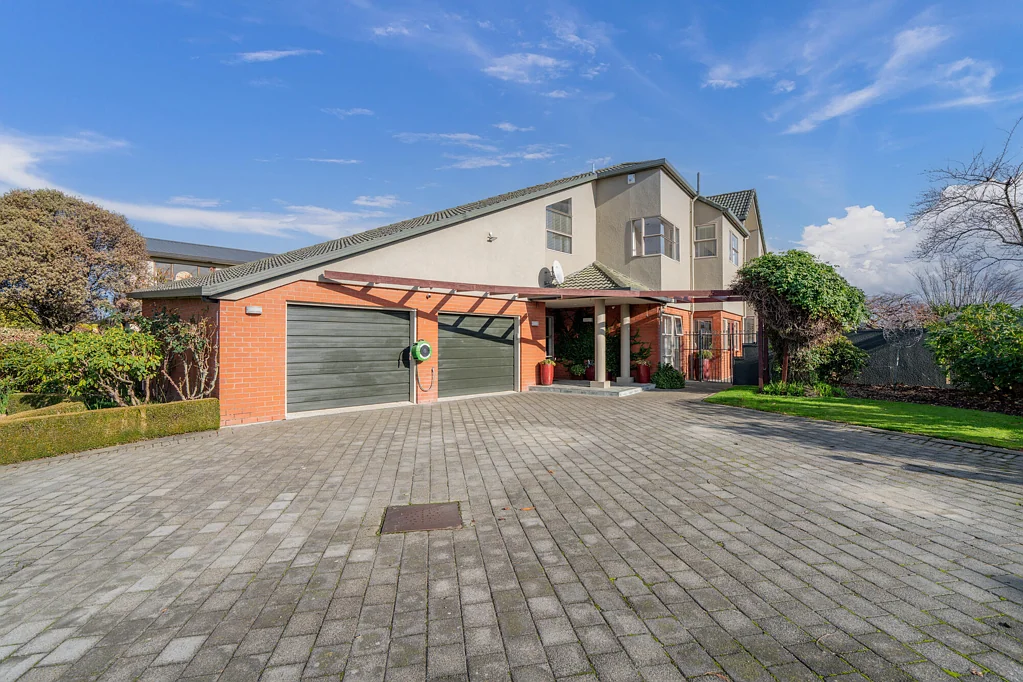 Rosedale 5Moenga Family Living at Its Finest in Rosedale