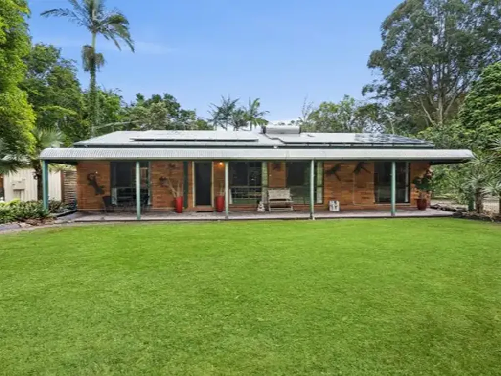 Burpengary East 3ห้องนอน Beautiful & peaceful corner property with abundance off wildlife & trees