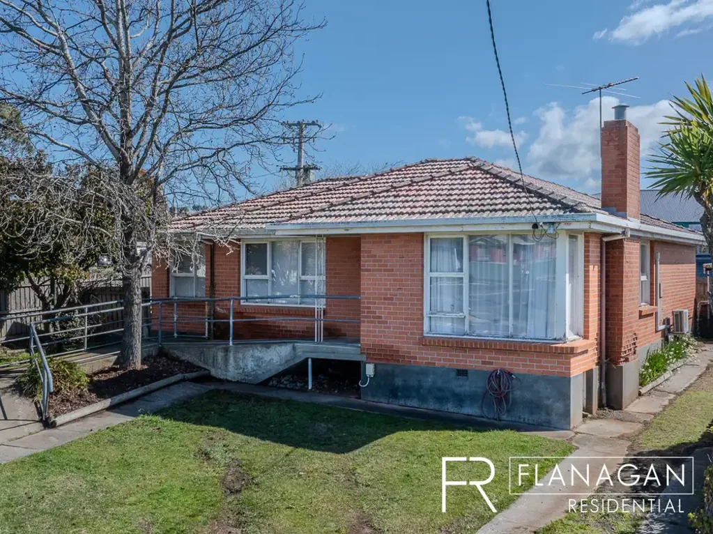 Prospect 4 Bedroom Tradie’s Challenge – Massive Potential in Prime Location!
