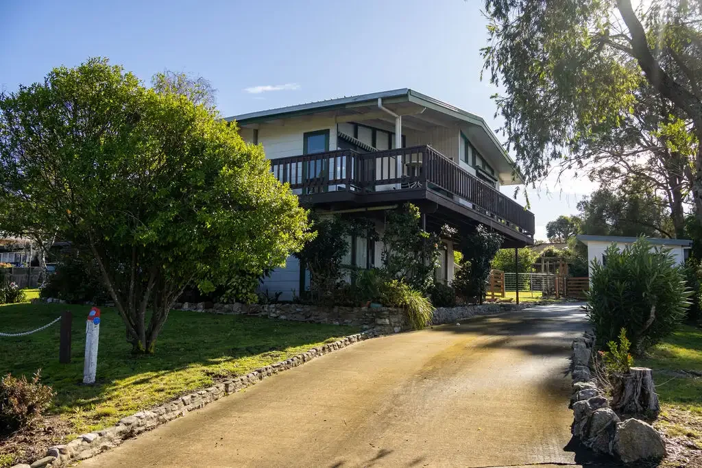 Mallacoota 4Phòng ngủ Family Home in Mallacoota with Ocean Views