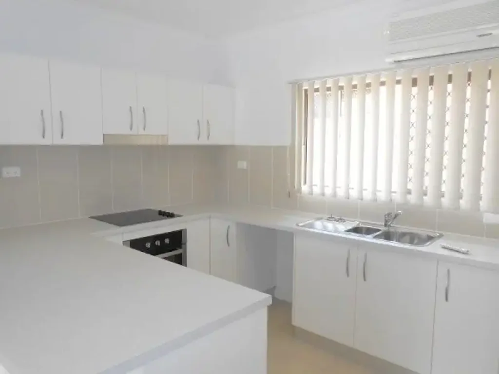2 Bedroom Duplex with Large Yard and Double Gate Access!