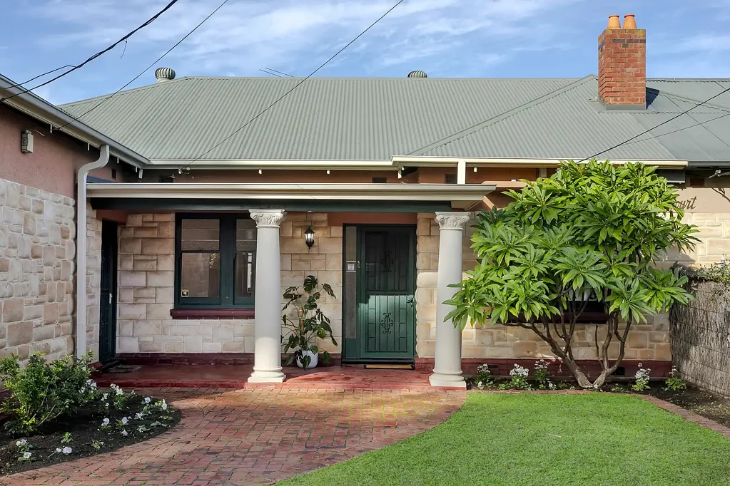 Prospect 2房  Charming Art Deco Character Home with Mid-Century and Vintage Influences