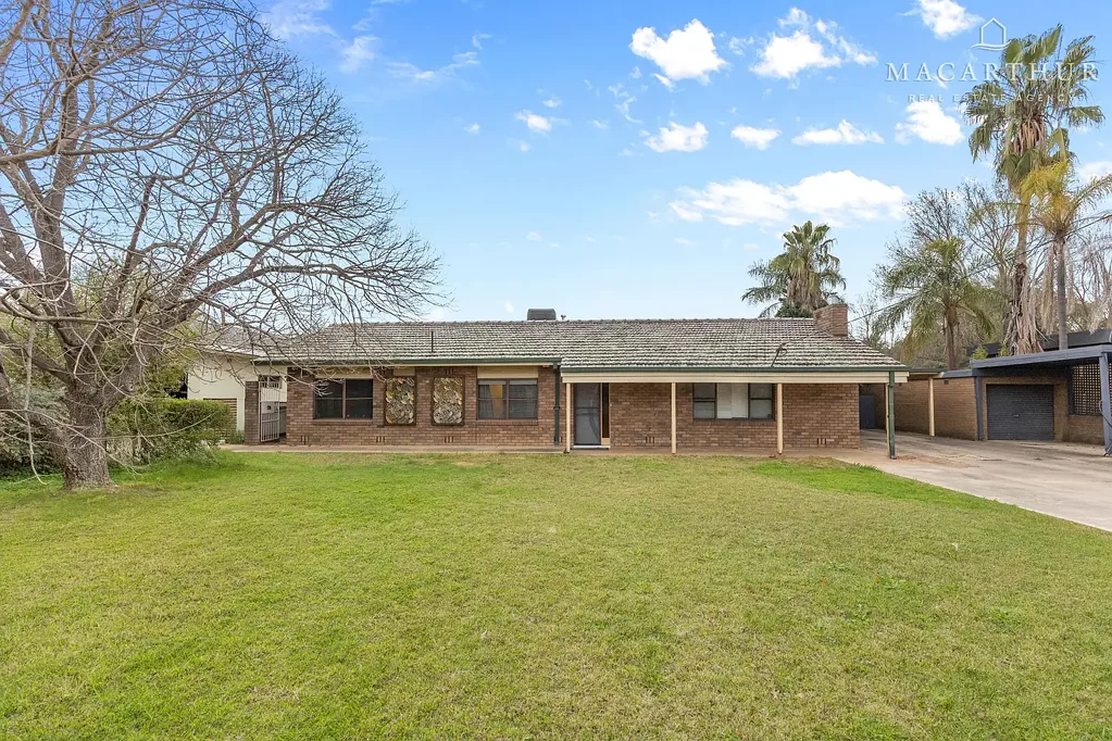 13 Norfolk Avenue, Lake Albert, NSW 2650