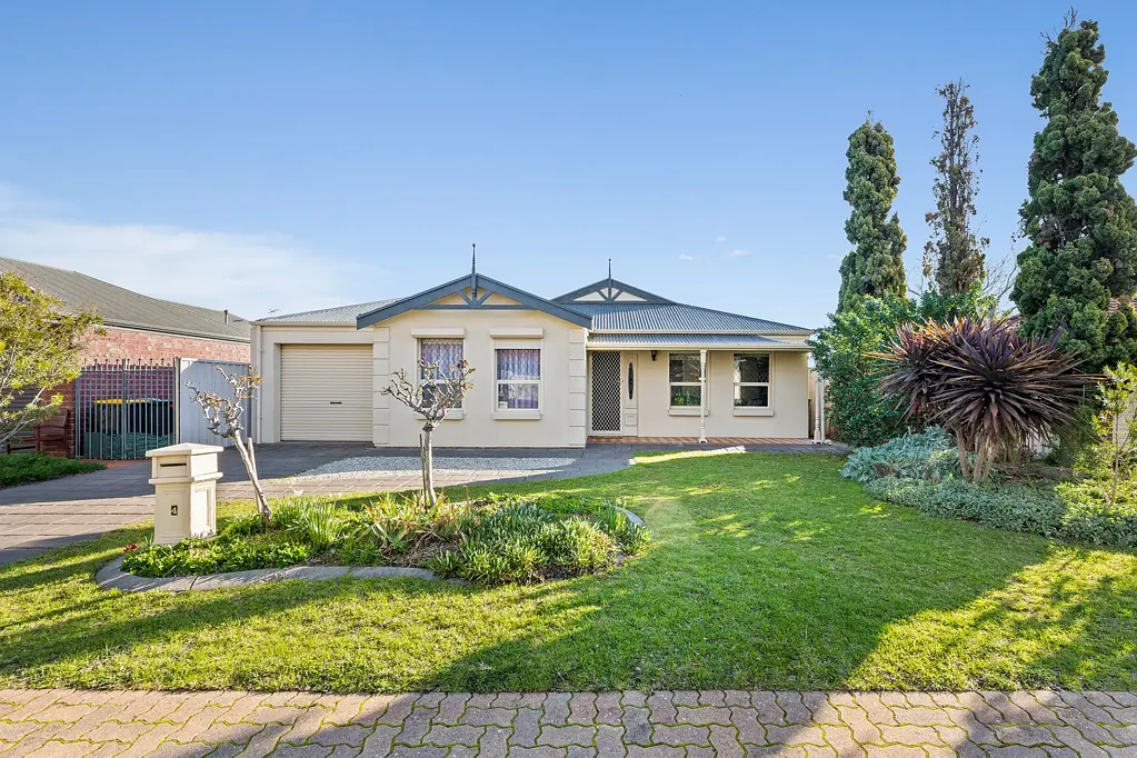 4 Cambourne Crescent, Seaford, SA 5169